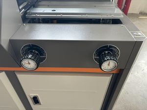 Encuadernadora <span class=keywords><strong>de</strong></span> Cola Automática FRONT C70 para Libros Tamaño A3 con Nueva Tecnología Patentada <span class=keywords><strong>de</strong></span> Encolado Lateral - Product Image 5