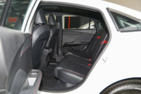 SAIC MG5 2021 180DVVT Luxe 1.5L L4 95kW CVT Berline 4 portes Simulé 8 vitesses 158Nm de couple R19 Sièges en cuir gauche