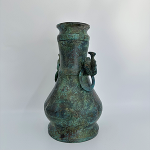 Bronze Hu Ancien Navire à eau de vin artisanal en métal avec oreilles en forme <span class=keywords><strong>d</strong></span>'anneau Transport facile en raison de la méthode de coulée par moule en section - Product Image 5