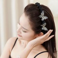 Serre-tête papillon haut de gamme antidérapant en tissu fait main à dents pour femme ; Nouveauté 2025 : Serre-tête exquis pour le lavage du visage