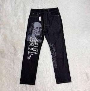 Jeans <span class=keywords><strong>de</strong></span> <span class=keywords><strong>Hombre</strong></span> Negros con Bordado, Corte Boyfriend, Cintura Media, Estilo <span class=keywords><strong>Urbano</strong></span>, con Estampados Artísticos Audaces para un Estilo Formal <span class=keywords><strong>Urbano</strong></span> - Product Image 4