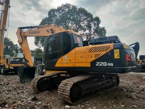 Excavatrices Hyundai 220LC-9S d'occasion – Machines de construction et de bâtiment – Excavatrices sur chenilles Hyundai R220-9 d'occasion - Product Image 5