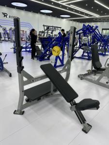 Equipamento de Ginástica Profissional para Uso Comercial, Banco Inclinado para Levantamento de Peso com Placas de Aço, Certificado CE - Product Image 2