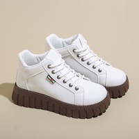 Nouvelles chaussures de marche pour femmes à semelle épaisse, tendance, confortables, décontractées, style board, automne/printemps/été, blanches