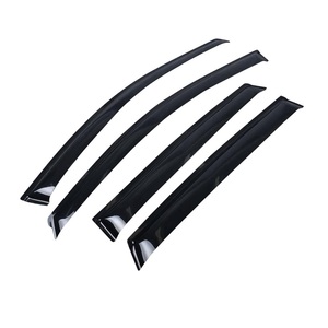 Déflecteur de vent et de pluie universel pour vitres latérales de voiture style sport en PMMA, installation facile, moulage sous blister intégré pour berlines et SUV - Product Image 6