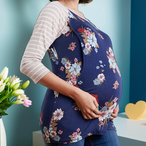 Suave Floral Maternidad Enfermería Top Casual Pullover Estilo para un fácil acceso a la lactancia - Product Image 1
