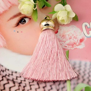 พู่ห้อยเรยอน DIY ขนาด 10 ซม. หัวทอง ประดับตกแต่งสำหรับกระเป๋า เคสมือถือ อุปกรณ์เสริม สีสุ่ม คละสี งานฝีมือทำเอง - Product Image 4