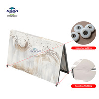 Présentoir mobile personnalisable pour tapis, support métallique pour tapis avec poulies importées pour exposition en magasin, OEM ODM