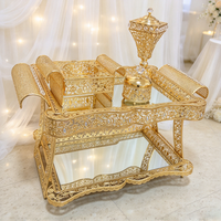 Nouvel ensemble de table basse moderne de luxe en métal doré à 2 niveaux avec brûleur d'encens et service à thé pour la décoration de mariage