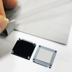 7.0 W/m-k 높은 열전도성 방열 실리콘 패드 내화 절연 열전도성 재료 - Product Image 6