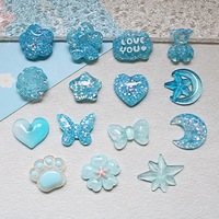 Breloque plate décorative en résine transparente à paillettes bleues, motifs mignons (fleur, ours, cœur, papillon), pour DIY, accessoire pour chaussures et étuis