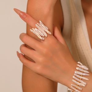 Anello di perle a forma speciale in avorio bianco alla moda per feste di nozze e regali - Product Image 2