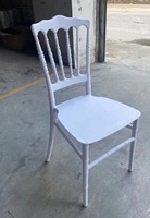 Chaises empilables de salle à manger de mariage en PP blanc à bas prix vente en gros
