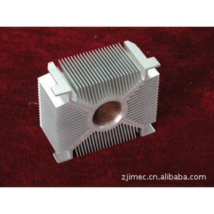 Dissipateur thermique à ailettes en aluminium extrudé 6063 pour refroidissement électronique de puissance - Product Image 3