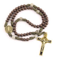 Collier pour homme en perles de bois, chapelet religieux catholique en paracorde robuste, avec pendentif crucifix et médaille personnalisée pour la prière, vente en gros