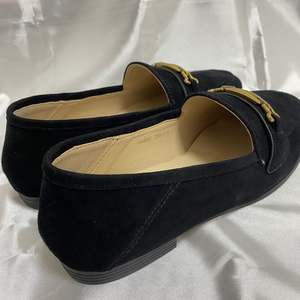 Mocassins plats pour femmes en cuir d'agneau véritable 100% suède, chaussures formelles de bureau, faible MOQ, personnalisation du logo, fabrication en usine - Product Image 6