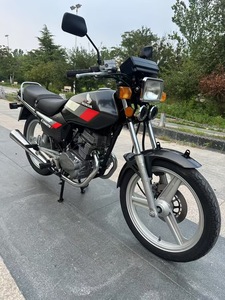 Bentian 90% Neuf Moto de Route Haute Performance Populaire avec Cadre Large Moteur 125cc à Essence Freins à Disque Vitesse Maximale >80km/h - Product Image 3