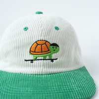 Casquette Snapback personnalisée à 6 panneaux, profil moyen, visière légèrement incurvée, avec logo brodé, vente en gros