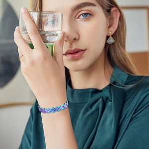 Consegna Rapida, Basso MOQ, Regalo <span class=keywords><strong>per</strong></span> Coppie, Braccialetto Magnetico a Cuore in Acciaio Inossidabile Stile Classico Arcobaleno - Product Image 6