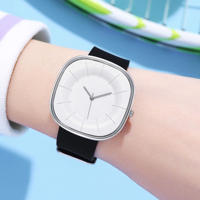 Japanese Style Minimalist High-End Lady Sugar Cube Silicone Quartz Pointer Waterproof Dial Watch