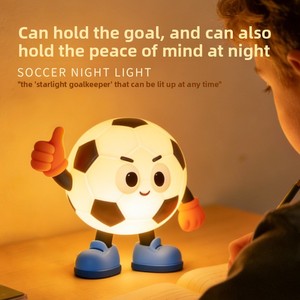Nouvelle veilleuse LED à intensité variable style dessin animé sur le thème du football 2026 avec piles - Cadeau pour la Journée des enfants - Product Image 4