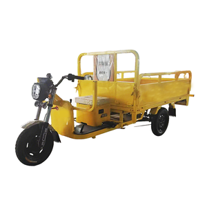 China barato <span class=keywords><strong>4</strong></span> tiempos Moto 150cc 200cc motor <span class=keywords><strong>ciclomotor</strong></span> motocicleta gasolina Scooters gasolina carga triciclo para adultos - Product Image 1