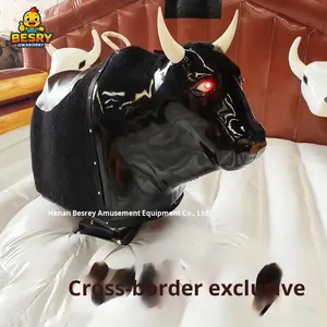 Gekke stierenvechtmachine buiten recreatiegebied park plein tempel beurs verkeersopwekking entertainment rijden attractie - Product Image 3