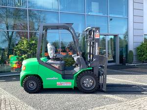 Montacargas Eléctrico de 3 Toneladas CPD30 de Grado Profesional para Aplicaciones de Almacenamiento en Frío y <span class=keywords><strong>Alquiler</strong></span> - Product Image 1