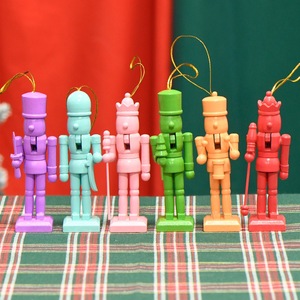 Juego de 6 Cascanueces Decorativos Navideños de Madera para Adorno, Venta al por Mayor - Product Image 1