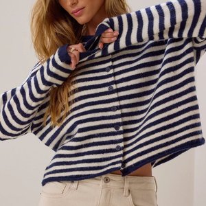 Fabricant de cardigan en tricot doux à rayures pour <span class=keywords><strong>femme</strong></span>, col rond, boutonné, épaules tombantes, coupe ample, manches longues, style court - Product Image 3