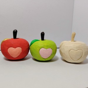 Ornement en bois en forme de cœur rouge et vert, en bois naturel, à suspendre, décoration de Noël, cadeau - Product Image 4