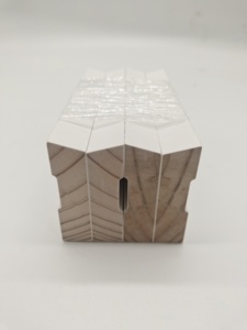 Moulures de <span class=keywords><strong>lambris</strong></span> en bois <span class=keywords><strong>blanc</strong></span> apprêté pour décoration intérieure, vente en gros d'usine à prix abordable - Product Image 1