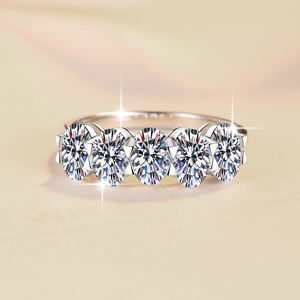 Anillos de Media Eternidad de Plata de Ley S925 con Moissanita Ovalada de 0.5 Ct*5, Joyería Fina a Precio de Mayoreo para Mujer, Novia, Boda - Product Image 2