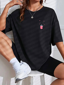 T-shirt personnalisé respirant en Spandex/Coton pour femme avec logo/emblème de chat imprimé sur la poitrine, motif sportif décontracté, dessin animé - Product Image 2