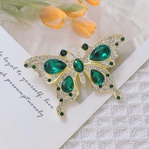 Broche retro de lujo ligero con diamantes de imitación de esmeralda, chal de verano para mujer antiexposición, broche para solapa, accesorio pequeño para <span class=keywords><strong>traje</strong></span>. - Product Image 1