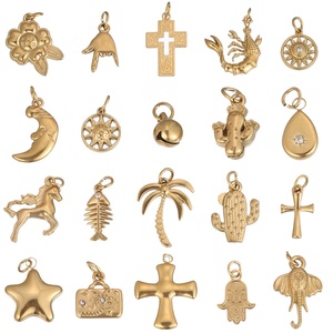 Talismanes Espirituales del Desierto Occidental |   Colgante de Acero Inoxidable Chapado en Oro PVD de 18K para la Fabricación de Joyas |   Resistente al agua y duradero - Product Image 2