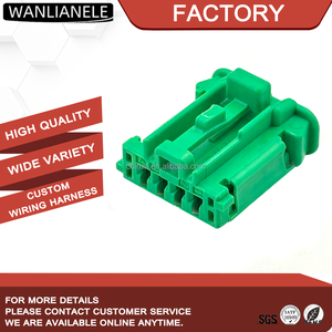 Connecteur <span class=keywords><strong>de</strong></span> câblage <span class=keywords><strong>de</strong></span> feu arrière <span class=keywords><strong>de</strong></span> <span class=keywords><strong>plaque</strong></span> <span class=keywords><strong>d</strong></span>'<span class=keywords><strong>immatriculation</strong></span> <span class=keywords><strong>de</strong></span> voiture à 4 broches 98817-1045 - Product Image 1