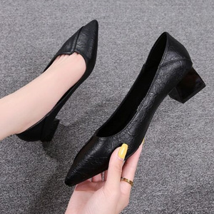 Chaussures de travail maman <span class=keywords><strong>femme</strong></span> <span class=keywords><strong>talon</strong></span> épais noir polyvalent petites chaussures en cuir confortable semelle souple hôtesse de l'air talons hauts - Product Image 4