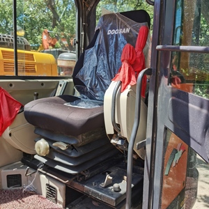 Excavadora Usada en Buenas Condiciones Doosan DH60-7 de 5.5 Toneladas, Mini Excavadora con Pocas Horas de Trabajo para Obras Municipales y Paisajismo - Product Image 5