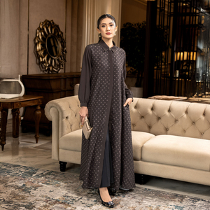 Lussuosa Camicia <span class=keywords><strong>BIA</strong></span> Monogram Caroline con Bottoni Dorati per Uomini Eleganti e Glamour - Product Image 2