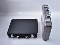 Grande mallette en aluminium pour machines/outils avec serrure rétractable, personnalisation OEM/ODM (noir) pour le stockage et le transport