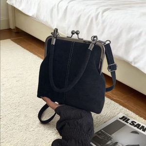 <span class=keywords><strong>Sac</strong></span> bandoulière rétro en polyester aspect daim pour femme avec fermeture Kiss Lock, pochette de téléphone patchwork, <span class=keywords><strong>sac</strong></span> à <span class=keywords><strong>main</strong></span> à l'épaule – Vente en gros - Product Image 6