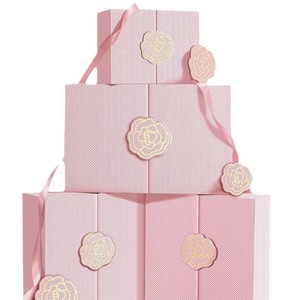 <span class=keywords><strong>Caja</strong></span> de Regalo Romántica de Papel con Forro de Esponja y Logotipo en Relieve Rosa Personalizado, con Lazo de Cinta, para Cosméticos y Regalos de <span class=keywords><strong>Cumpleaños</strong></span> - Product Image 3