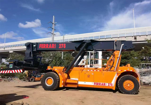 ใช้รถยกตู้คอนเทนเนอร์ CVS Ferrari F278.6 Reach Stacker Ferrari 278 แทนที่ Kalmar DRF450 SMV 4531 และ SANY SRSC45V สำหรับตู้คอนเทนเนอร์ขนาดใหญ่ - Product Image 3