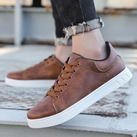 Baskets basses décontractées blanches pour hommes, légères, respirantes, en PU, nouvelle mode printemps-automne-hiver, pour jeunes