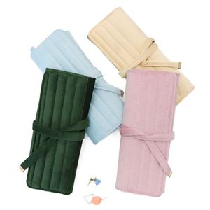 Pochette de rangement élégante en velours pour bijoux, porte-bijoux souple pour colliers et bagues, ornements durables avec séparateurs et fermeture éclair, idéale pour les cadeaux - Product Image 2