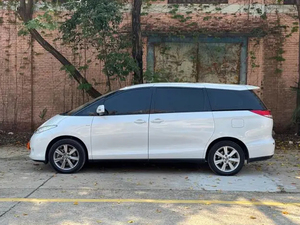 <span class=keywords><strong>Toyota</strong></span> <span class=keywords><strong>Previa</strong></span> 2017 2.4L <span class=keywords><strong>à</strong></span> deux roues motrices, version Moyen-Orient, blanc, essence, 7 places, double toit ouvrant, monospace d'occasion pour <span class=keywords><strong>Toyota</strong></span> <span class=keywords><strong>Previa</strong></span> - Product Image 4