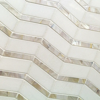 Carrelage en mosaïque de marbre de style moderne, forme irrégulière, couleurs mélangées, surface polie, épaisseur 8 mm, design parquet, cuisine, salle de bain, hôtel