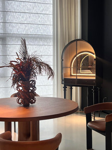 Luminaire italien de luxe Armoire de rangement vintage en verre arqué Villa design haut de gamme Salon Ménage Armoire à vin en - Product Image 3