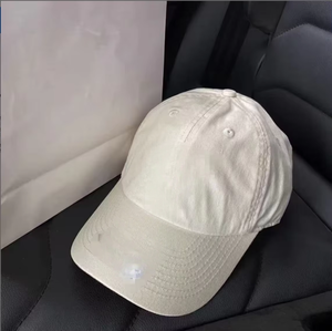 Gorra de Béisbol NIIIIko con Visera Suave, Versátil, para Hombre y Mujer, que Realza el Rostro, Estilo Vintage Deportivo, Ajustada para Tallas Pequeñas - Product Image 4